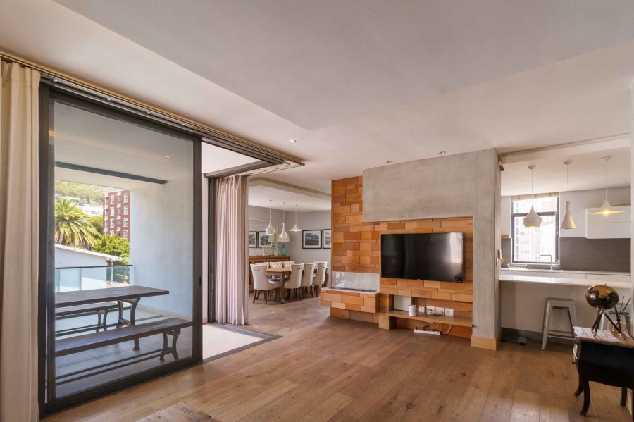 To Let 3 Bedroom Property for Rent in Green Point Western Cape